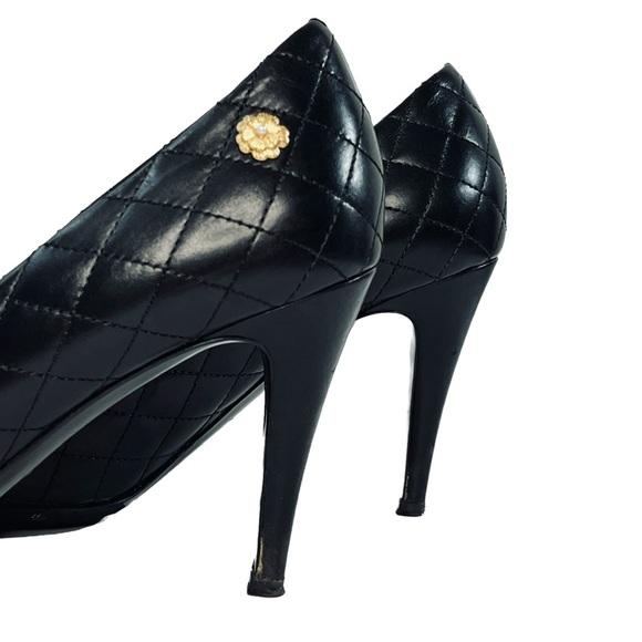 CHANEL Quilted Camellia Cap Toe Pumps (EU 38) - Picture 14 of 15